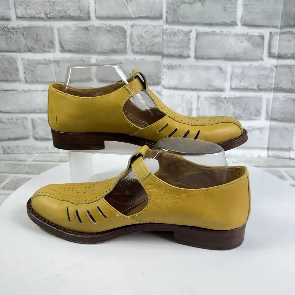 Basco Made in Italy Women's 40- 9/9.5 US Yellow Leather T Strap Fisherman Loafer